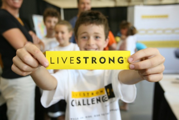 Child_with_LIVESTRONG_sticker_700x400